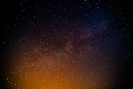 Cielo stellato fotografato in una sera d'estate.
