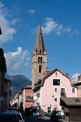 Obraz premium Village of Barcelonnette in the mountains in the Alps in France