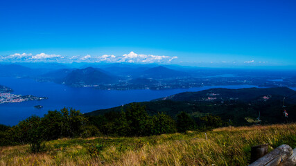 Panorama del Lago Maggiore scattato dalla Località Alpino di Stresa (VB), Piemonte, Italia.