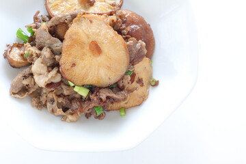 Chinese food, Shiitake mushroom and beef stir fried with green onion on top