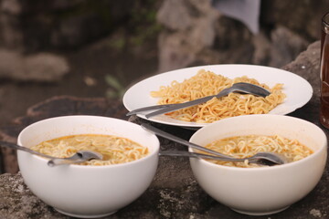 food and drinks are served at the Merapi coffee shop (Indonesian: Warung Kopi Merapi)