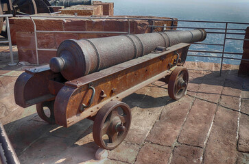 Cannon on the outer walls of the Mehrengarh Fort