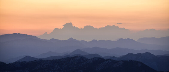 Fototapeta premium Sunset at the Top of the Mountains 