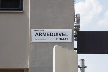 Street name in Antwerp, Belgium, poor devil street
