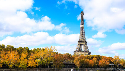 Fototapeta na wymiar Banner of travel with Cloudy in the morning and Eiffel Tower at Autumn, Paris, France