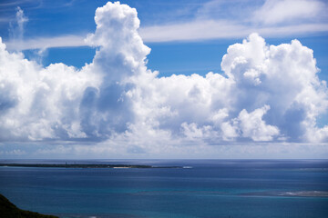 沖縄南城の美しい空と海