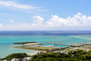 Fototapeta na wymiar 沖縄南城の美しい空と海