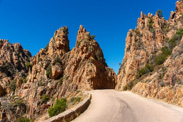 Die D81 durch die Calanche de Piana, Korsika