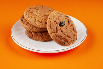 Delicious cookies with raisins.