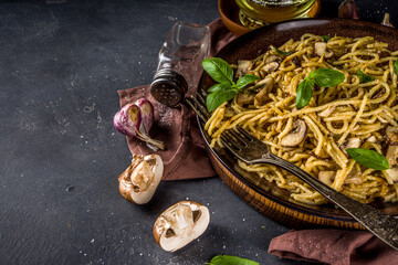 Mushroom spaghetti pasta