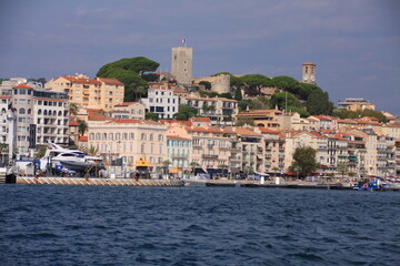 Cannes: les quais et le quartier du Suquet