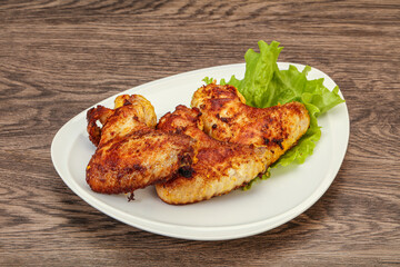 Roasted chicken wings with spices