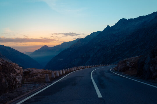 Grimselpass Sonnenaufgang