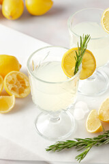lemonade with lemon