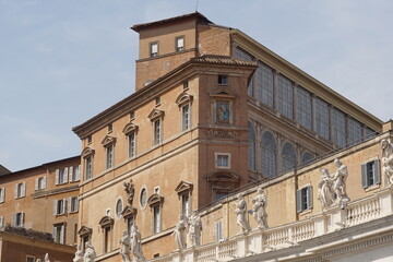 Fototapeta na wymiar apostolic palace in Vatican city, Rome
