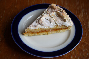 cake with tangerines