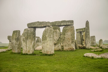 stonehenge parallel  headstones