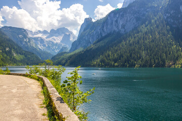 Fototapeta na wymiar sunny day on the lake Vorderer Gosausee in Austria