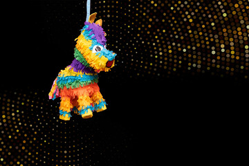 Piñata mexicana con brillos de colores, fondo para tarjeta, fondo festivo, cumpleaños