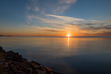 Obraz premium Summer sunset on Green Bay in Door County, Wisconsin