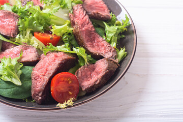 Salad with grilled beef medium roast
