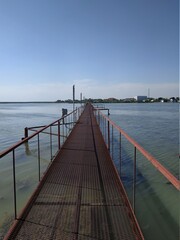 Naklejka premium pier in the sea