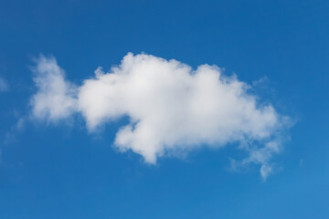 Fototapeta premium nature background. white clouds over blue sky