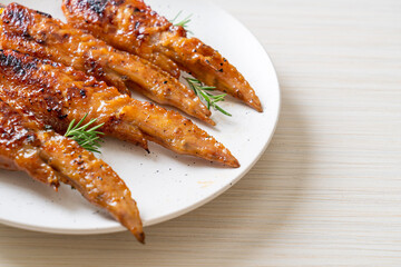 grilled chicken wings skewer