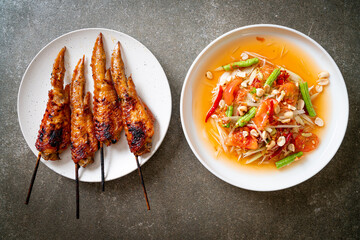 papaya spicy salad with grilled chicken