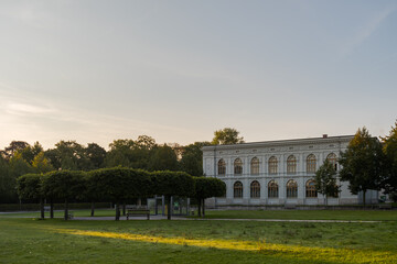 Landesarchiv Thüringen Hauptstaatsarchiv Weimar Archivgebäude Beethovenplatz 3 am Morgen im Herbst