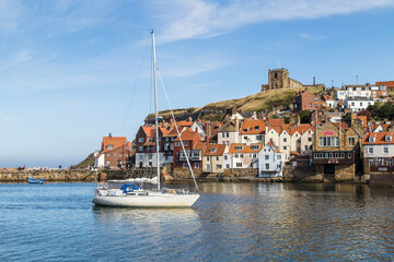 Yacht enters Whitby harbour