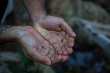 Fototapeta premium hands of the fish 