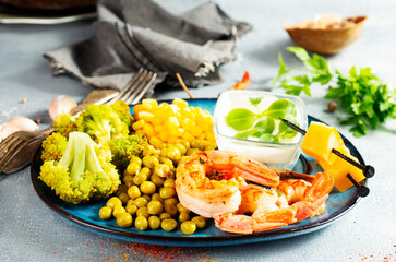 shrimps with vegetables