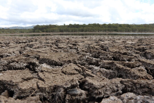 the dried out soil of ewen maddock dam