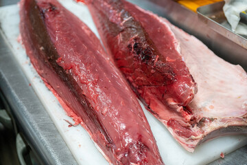 マグロ解体ショー