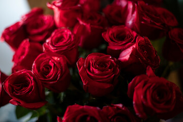 Obraz na płótnie Canvas beautiful bouquet of red roses