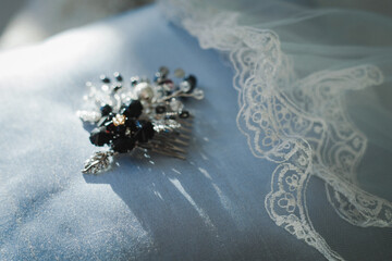 hairpin decoration and wedding veil