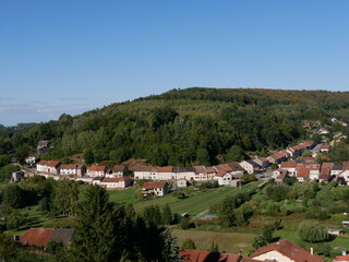 Fototapeta na wymiar Village de Saint Quirin en Moselle. France