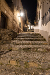Fototapeta premium cobbled street of Albaicin, Granada
