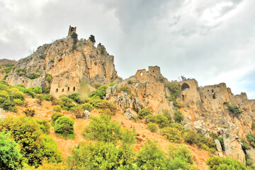 Fototapeta na wymiar The Saint Hilarion Castle on the Kyrenia mountain range, in Cyprus. 