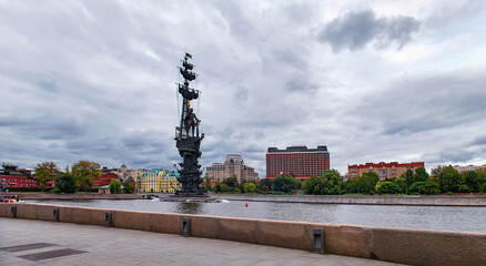 Fototapeta na wymiar Peter the Great monument in Moscow