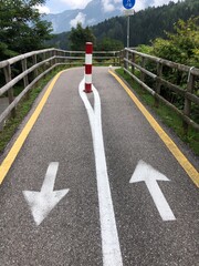 strada frecce indicazioni segnaletica stradale frecce 