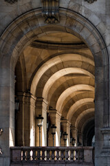 Arch tunnel in Paris