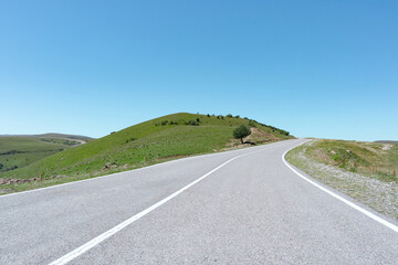 Fototapeta premium Scenic mountains road