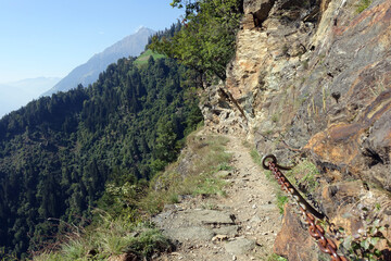 Vellauer Felsenweg, spektakulärer Wanderweg für Schwindelfreie