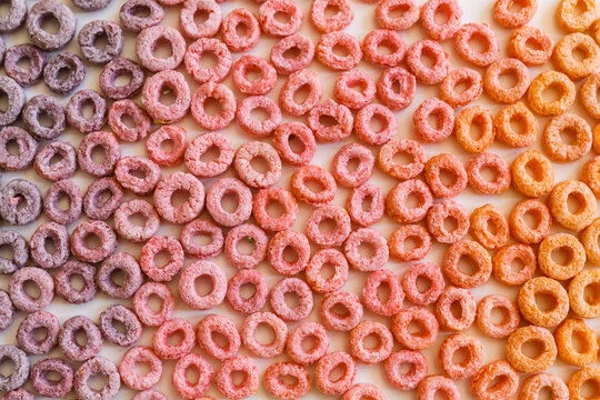 gradient of fruit Os cereal.