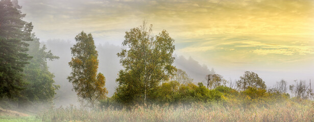 jesienny krajobraz z Mazur w północno-wschodniej Polsce © Janusz Lipiński