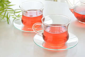 ハーブティー　ローズヒップ　ハイビスカス
