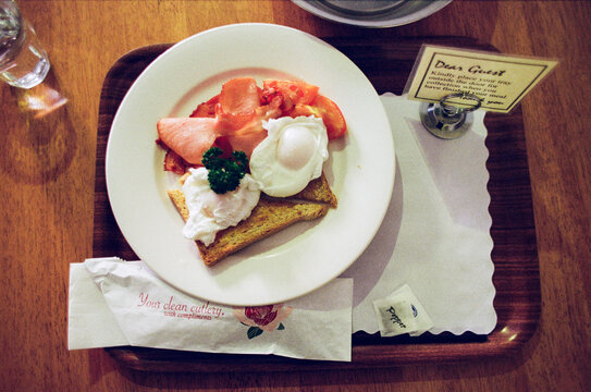 Cheap motel room service