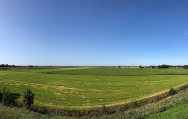 Fototapeta na wymiar Frisian farmland panorama around Spannenburg